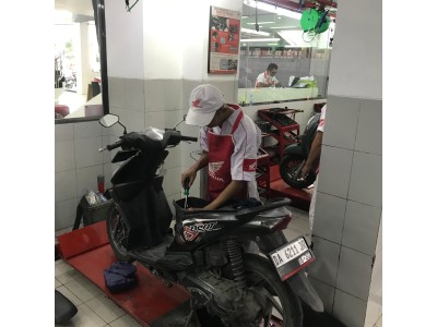 TRIO MOTOR HONDA PERINTIS BANJARMASIN
